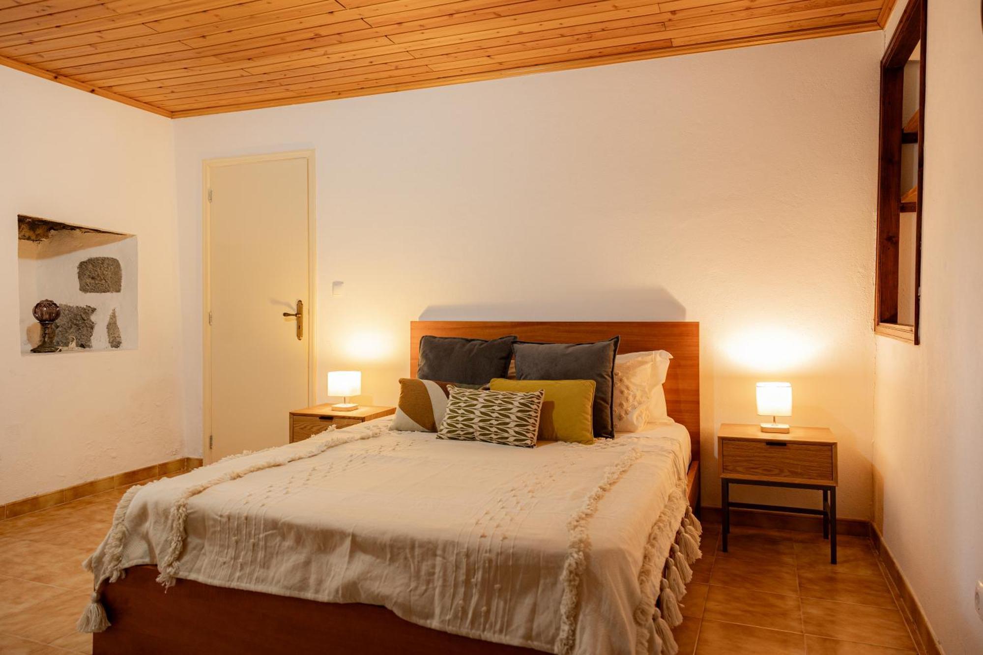 Solar De Lalem Bed & Breakfast Maia  Rom bilde